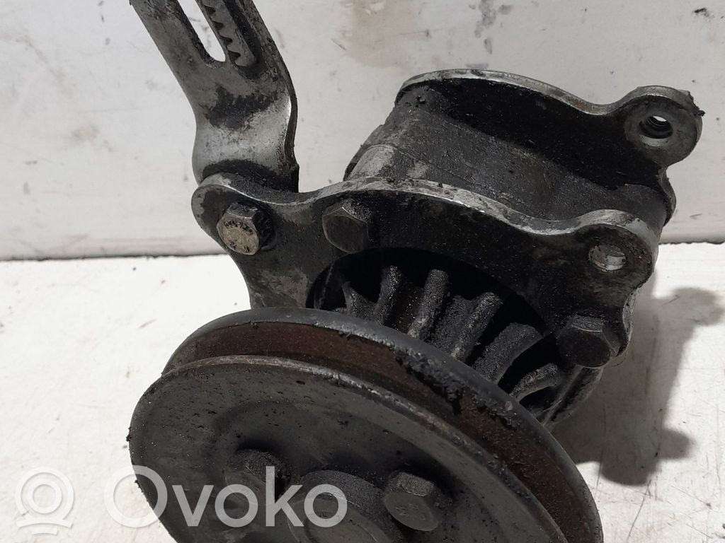 Ohjaustehostimen pumppu