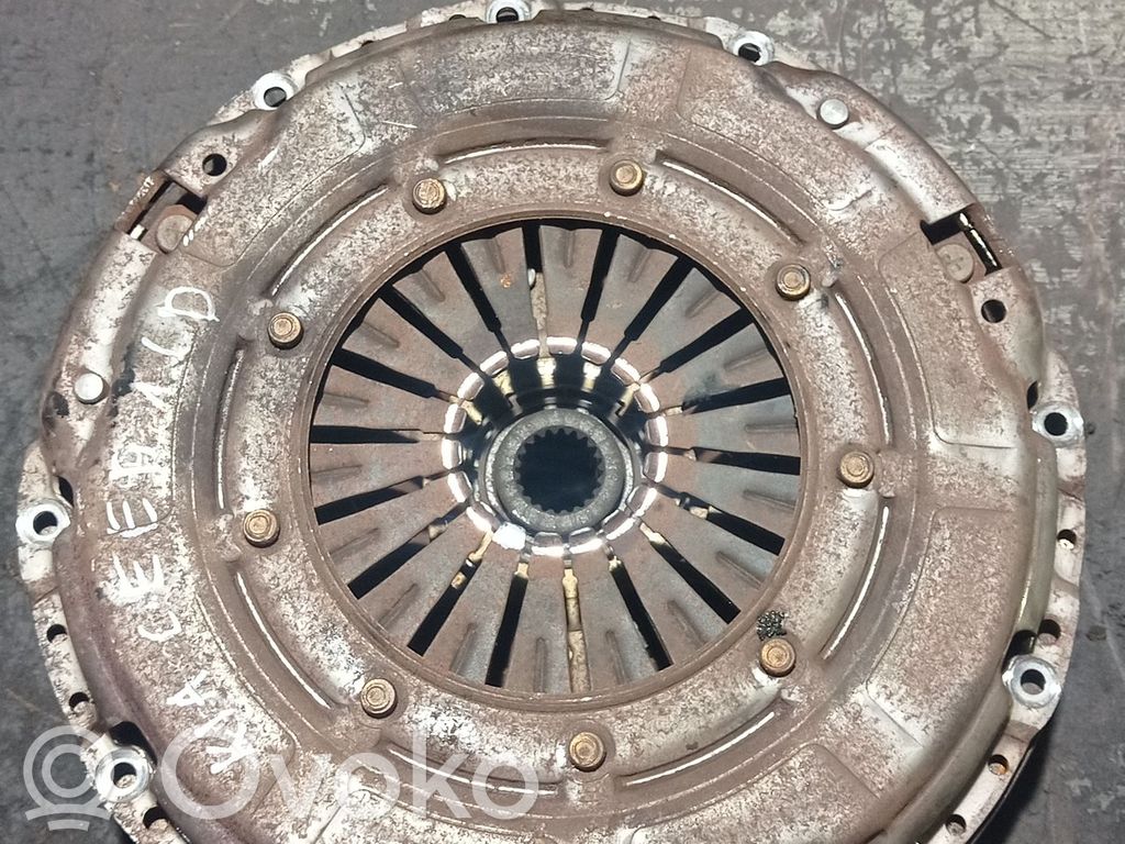 KIA Ceed Sankabos komplektas 