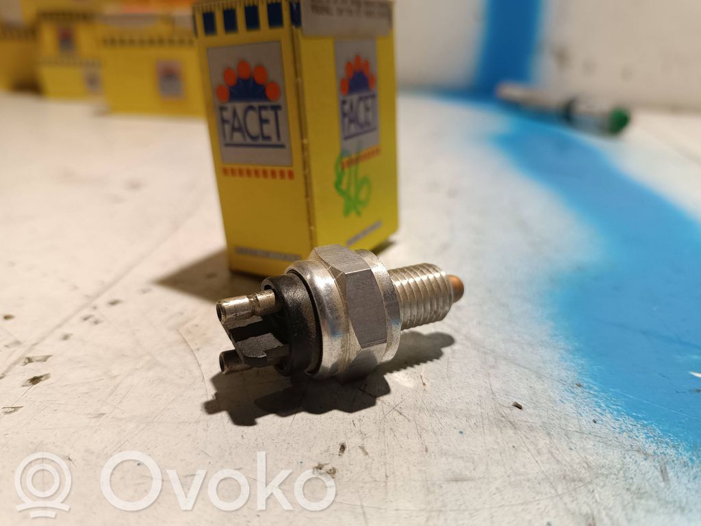 Opel Omega A Sensor interruptor de luz de marcha atrás 