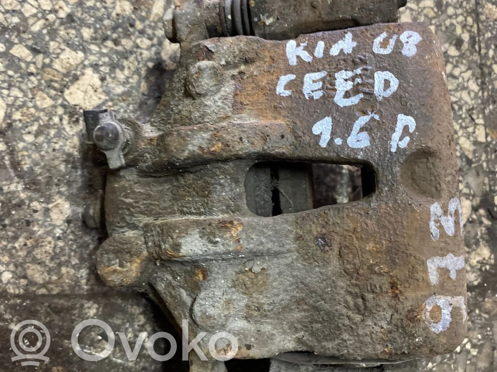 Front brake caliper