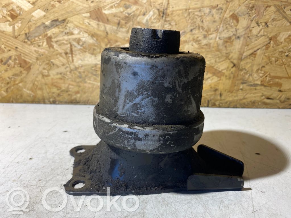 Volkswagen Transporter - Caravelle T5 Engine mount bracket 