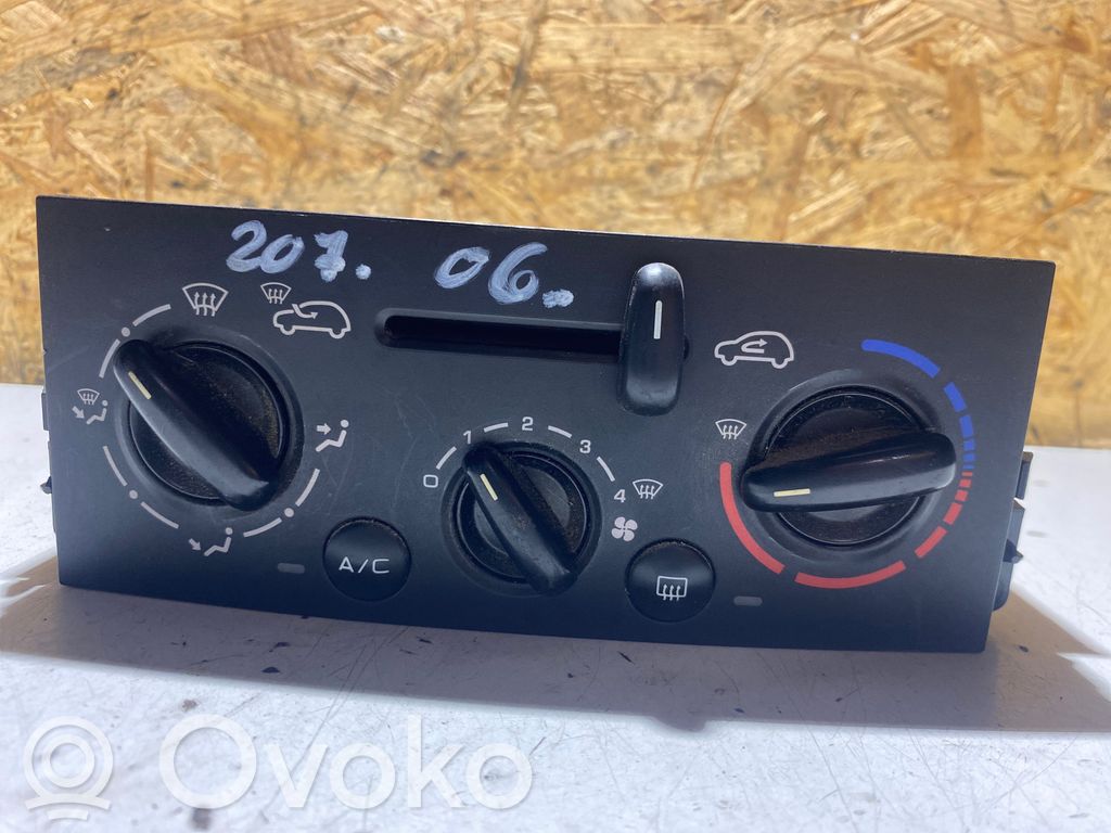 Peugeot 207 Climate control unit 