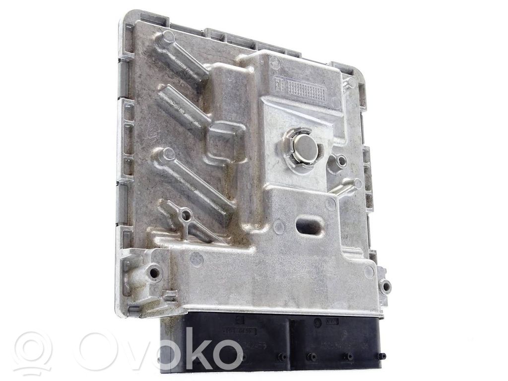 Volkswagen Golf VIII Engine control unit/module 