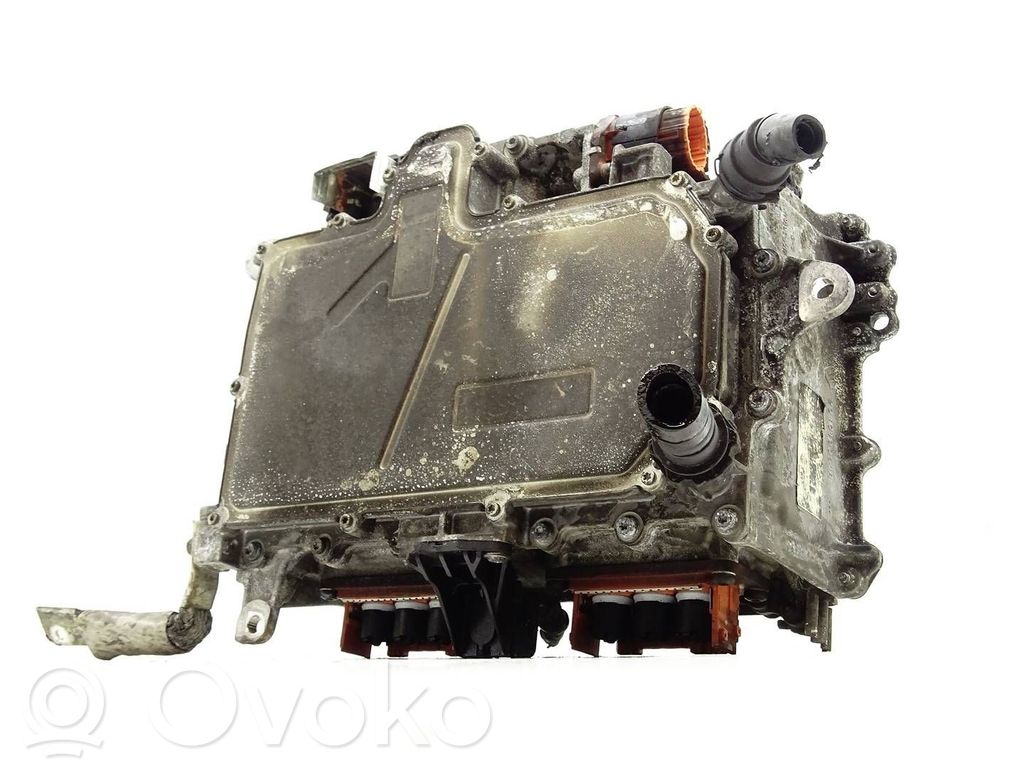 Inversor/convertidor de voltaje   231C19051R
