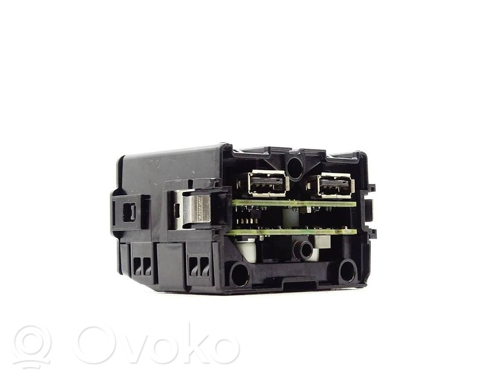 Audi A3 S3 8V Enchufe conector USB 