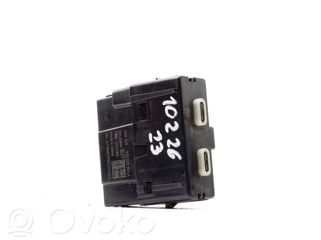 Enchufe conector USB   3G5035954A,H06201020