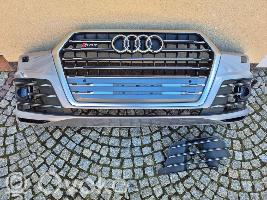 Audi Q7 4M Front bumper 