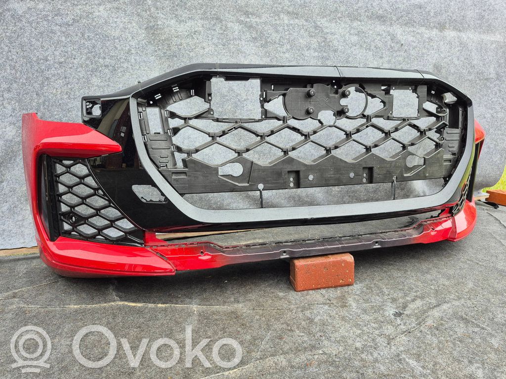 Audi RS Q8 Parachoques delantero 