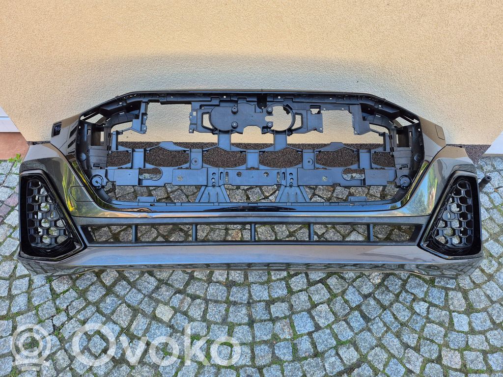 Audi Q8 Parachoques delantero 