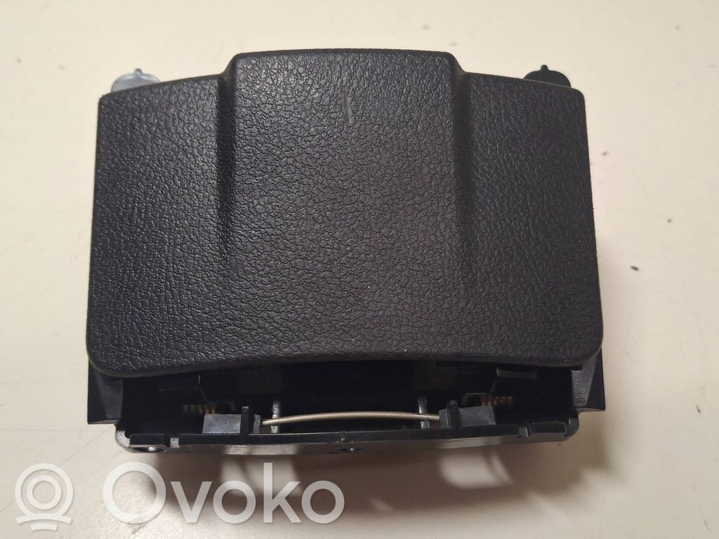 Ford Mondeo MK IV Aschenbecher 