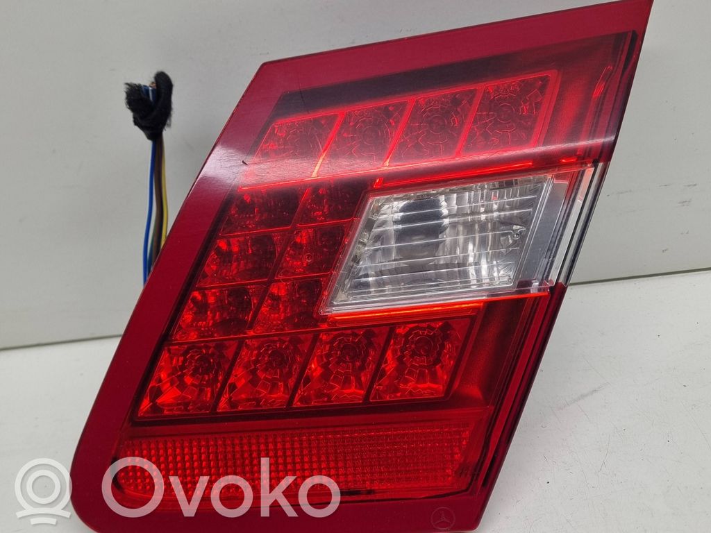 Mercedes-Benz E W212 Lampă spate în capacul portbagajului 