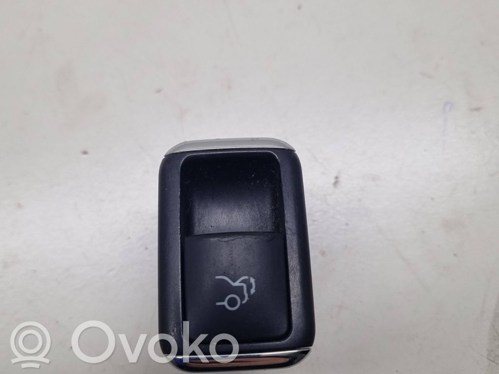 Mercedes-Benz E W212 Przełącznik / Przycisk otwierania klapy bagażnika 
