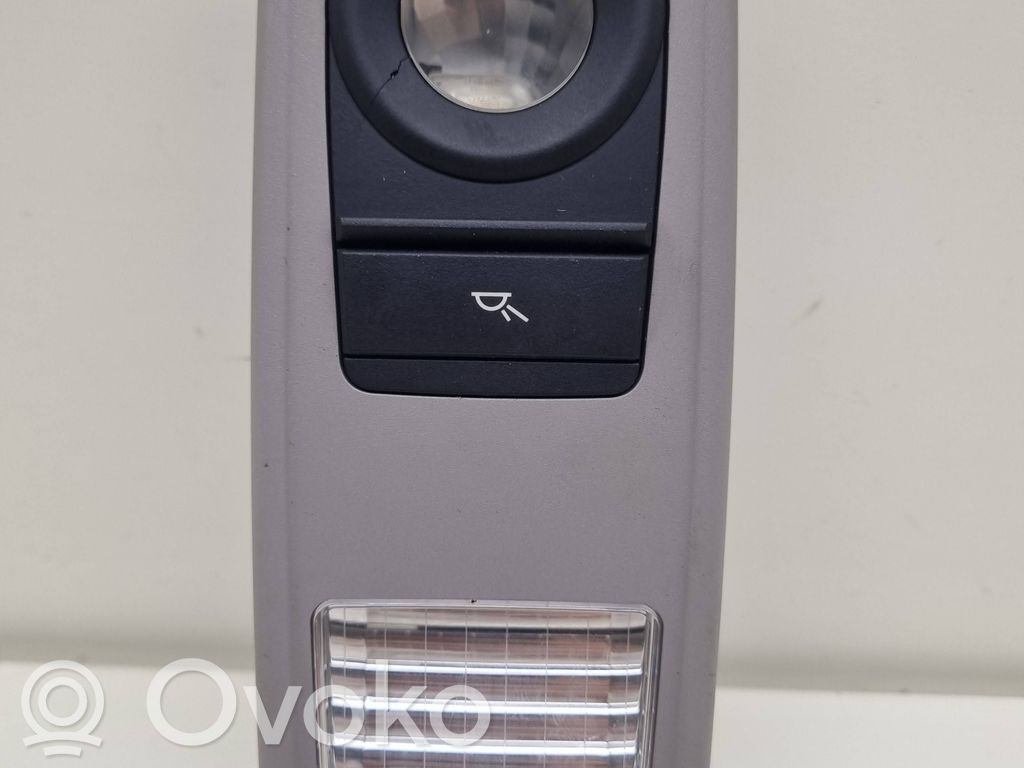 BMW 5 F10 F11 Lampka podsufitki tylna 