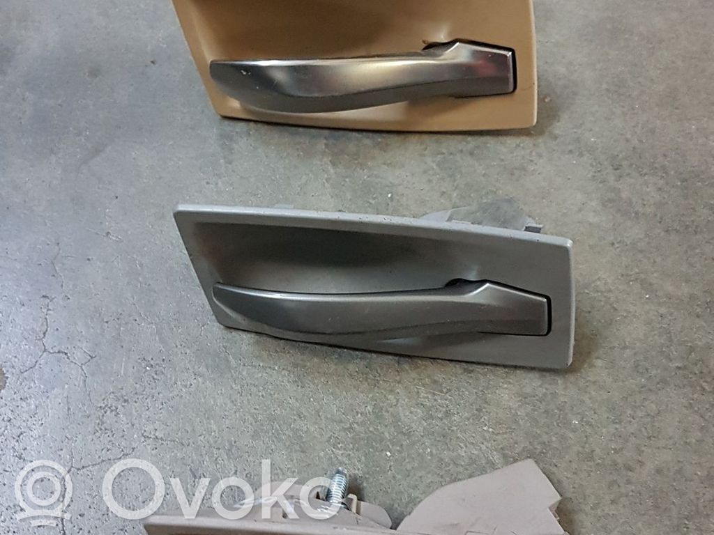 BMW 5 E60 E61 Priekinė atidarymo rankenėlė vidinė 