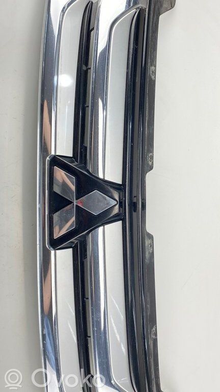 Mitsubishi Outlander Etusäleikkö 