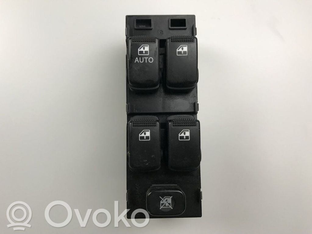 Hyundai Matrix Electric window control switch 