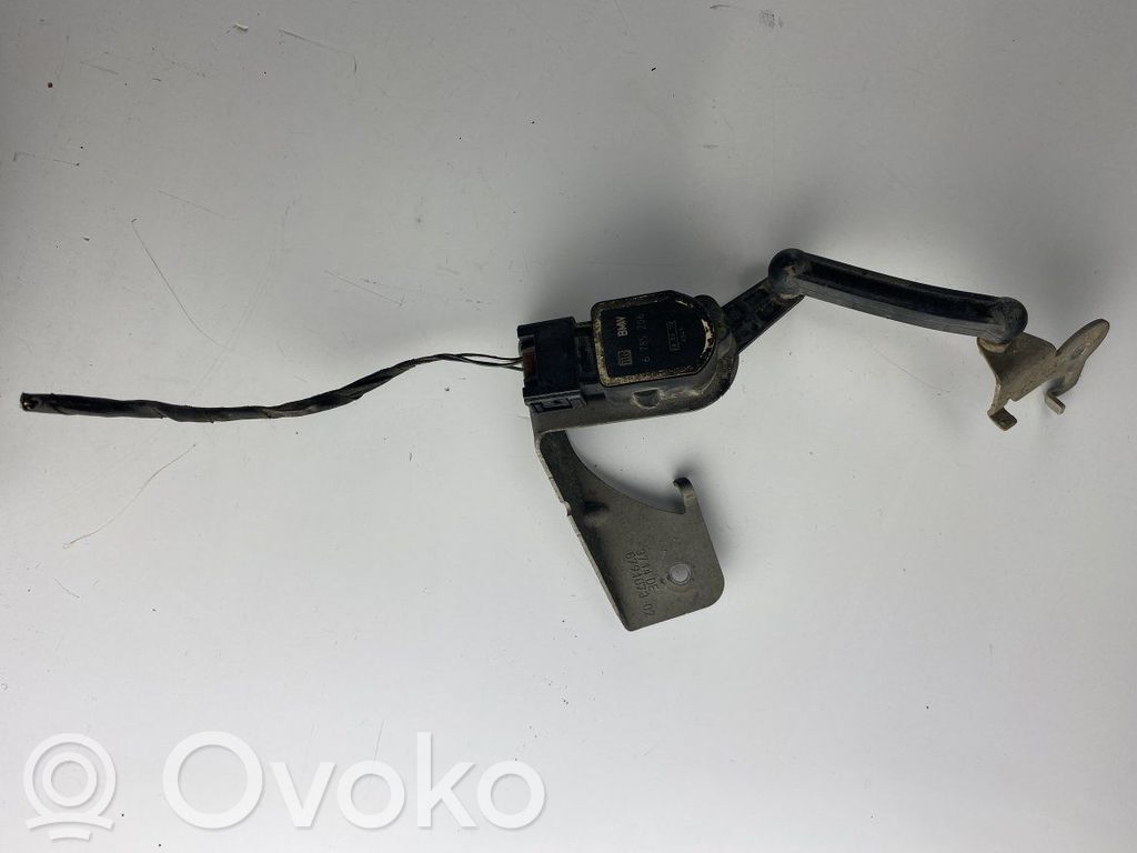 Czujnik poziomu zawieszenia pneumatycznego osi przedniej   6785206,6785206,3714D,3714DE,679107302,679107401