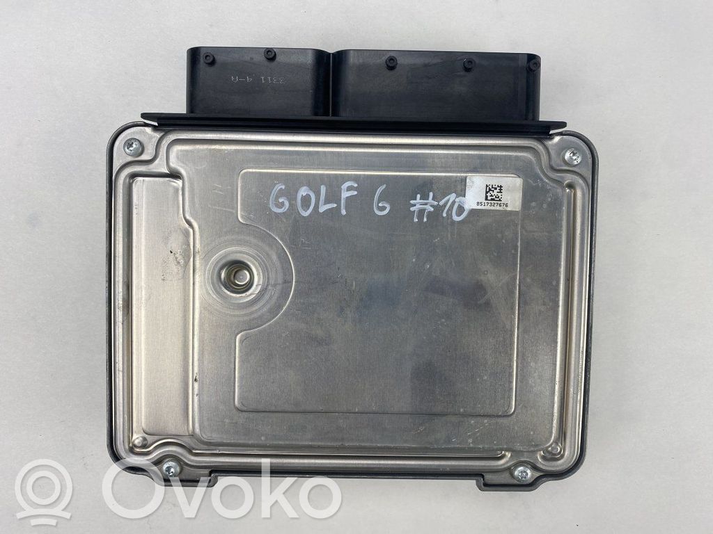 Volkswagen Golf VI Engine control unit/module 
