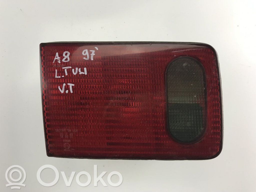 Audi A8 S8 D2 4D Feux arrière sur hayon 