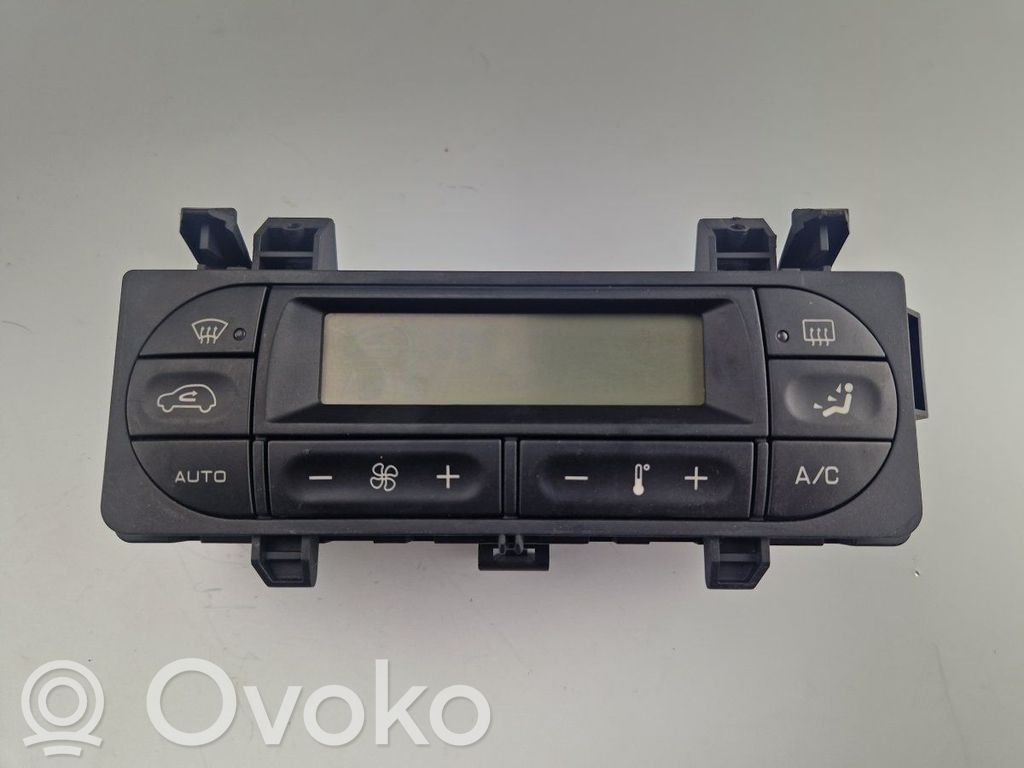 Peugeot 1007 Climate control unit 