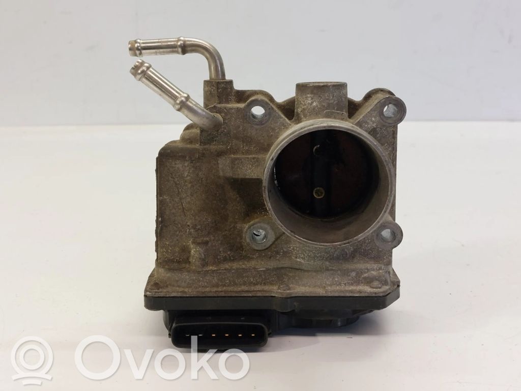 Toyota Corolla Verso E121 Дроссельная заслонка 