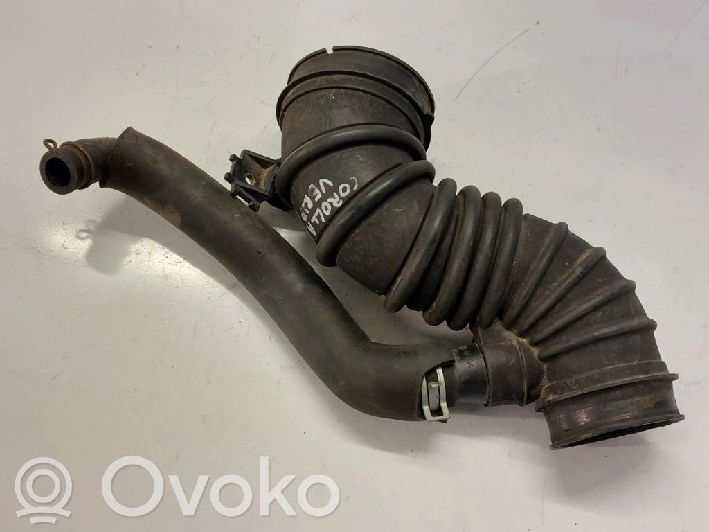 Toyota Corolla Verso E121 Rura / Wąż dolotowy powietrza 