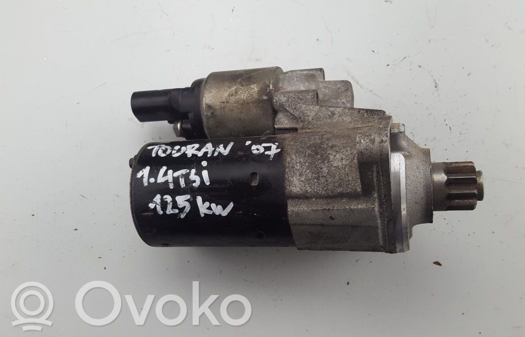 Volkswagen Touran I Starter motor 