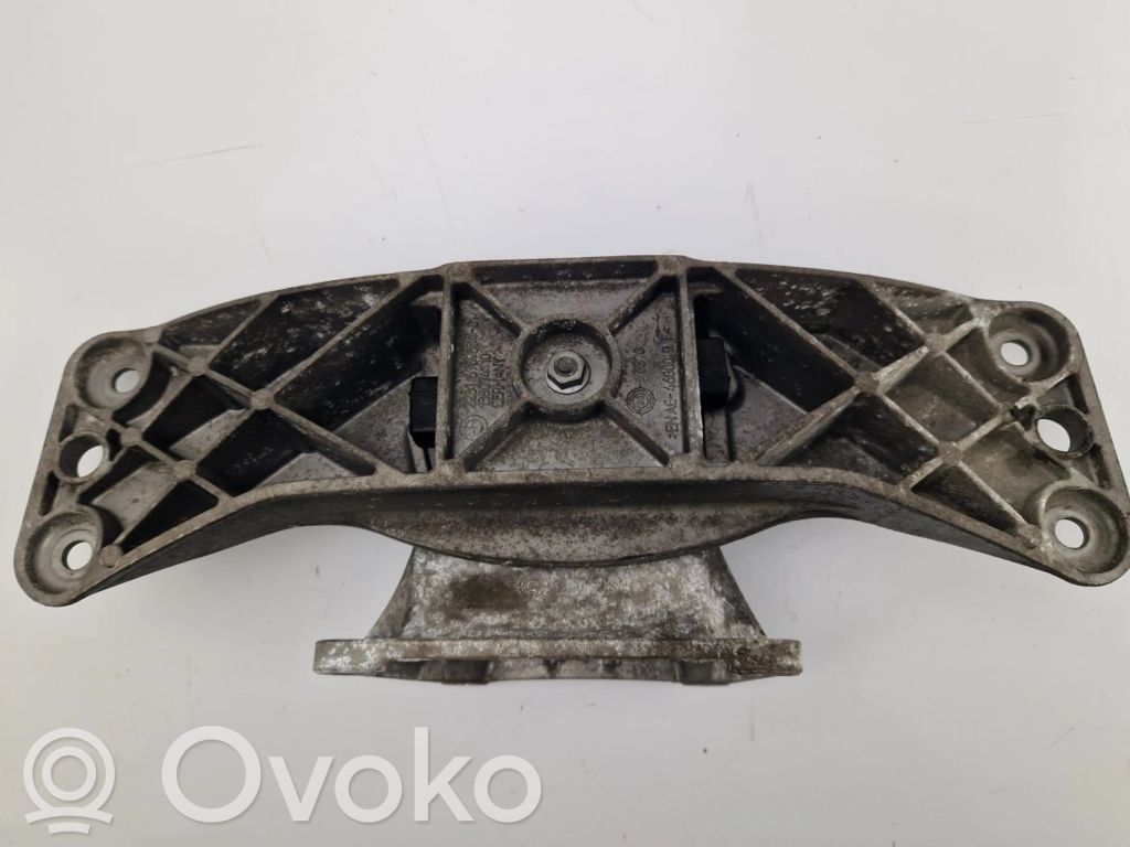 BMW 5 E60 E61 Pārnesumkārbas stiprinājuma kronšteins 