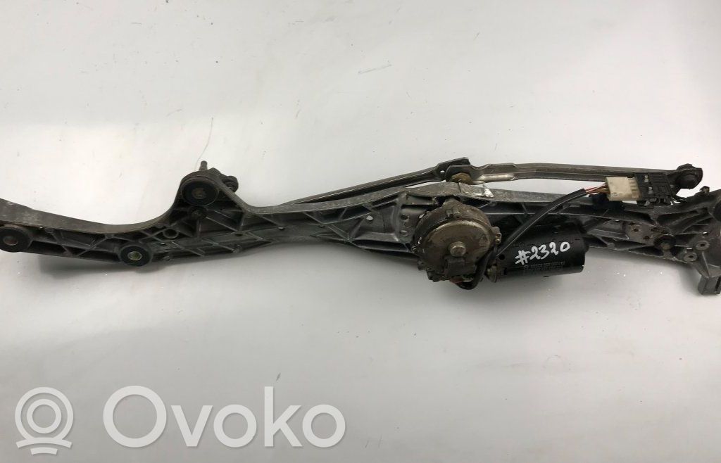 BMW 7 E38 Varillaje del limpiaparabrisas delantero 