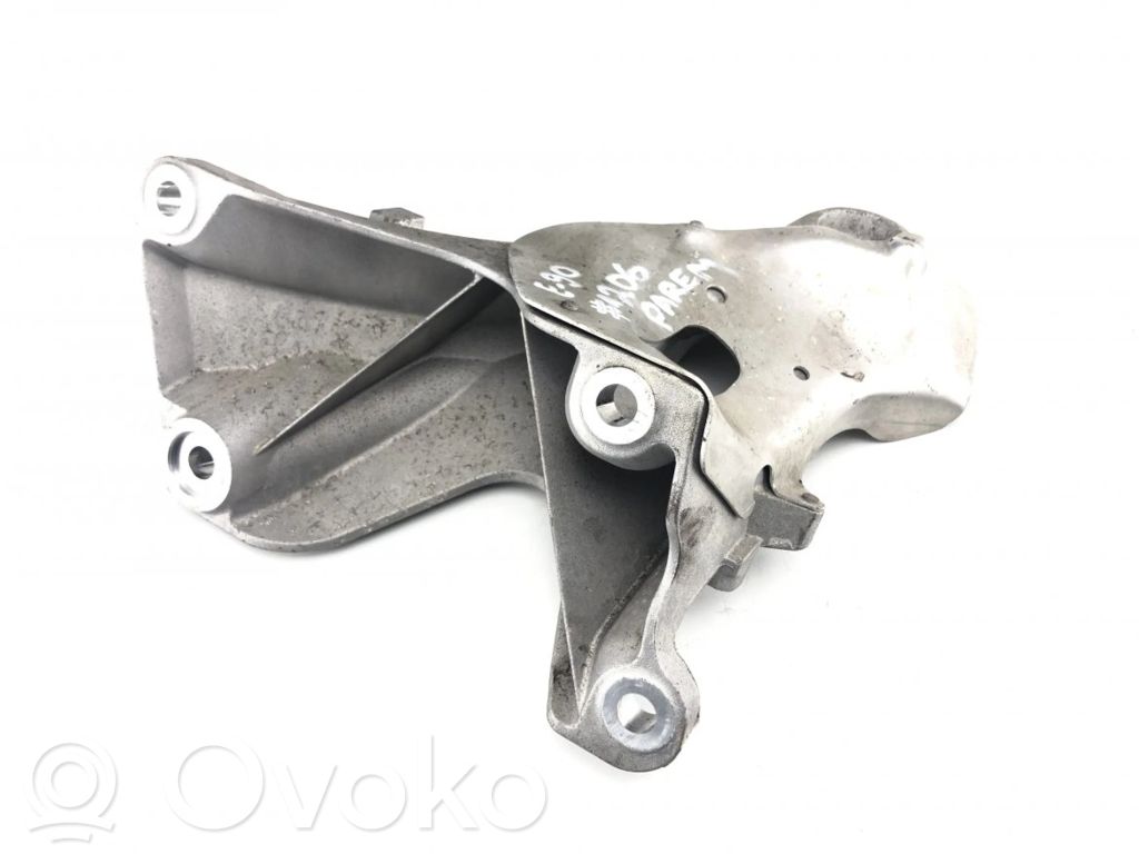 BMW 3 E90 E91 Engine mounting bracket 