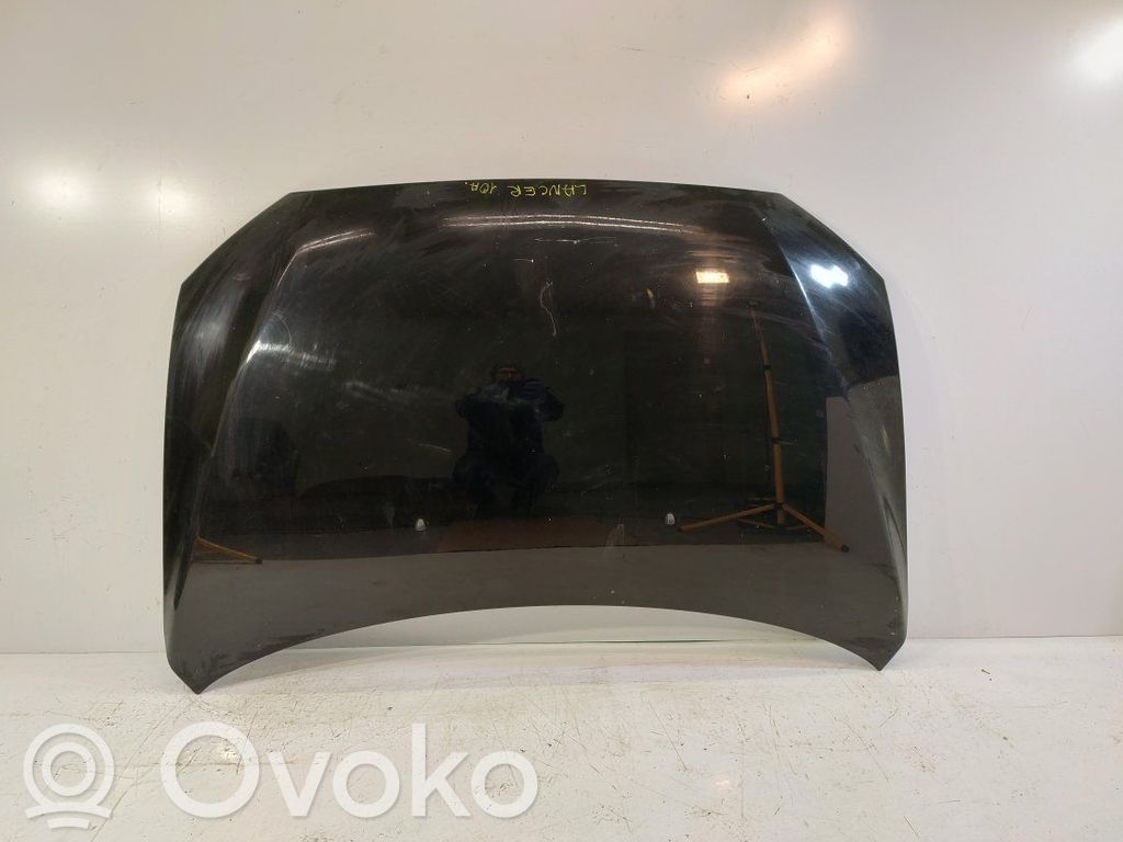 Mitsubishi Lancer X Motorhaube 