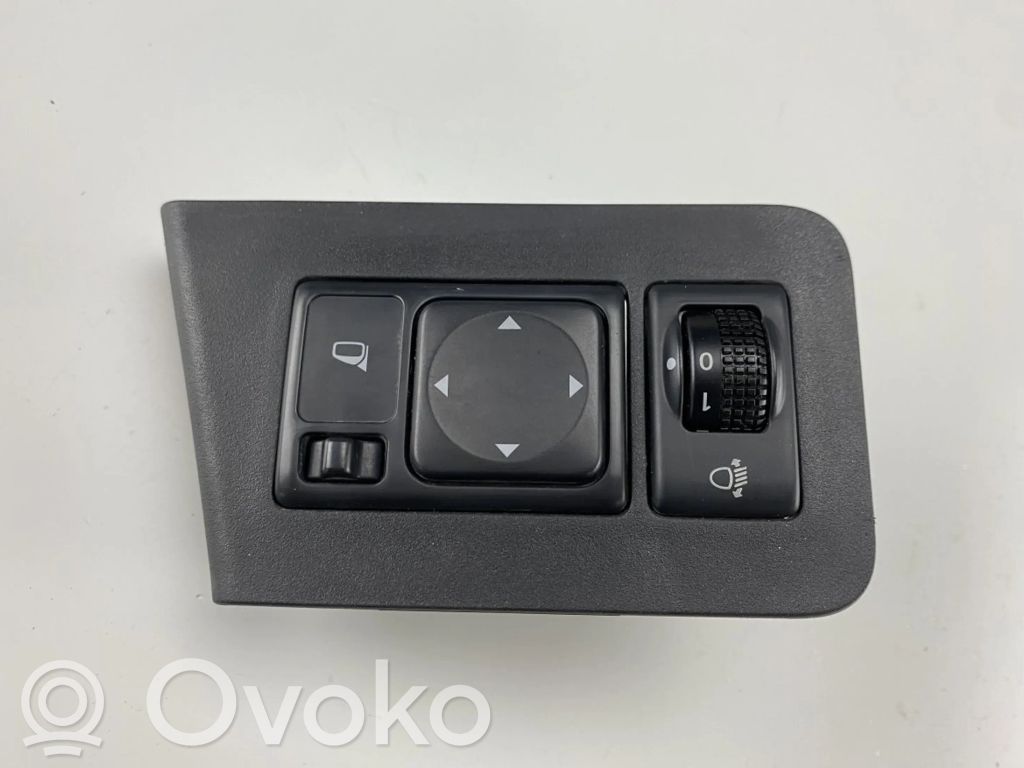 Nissan NV200 Wing mirror switch 