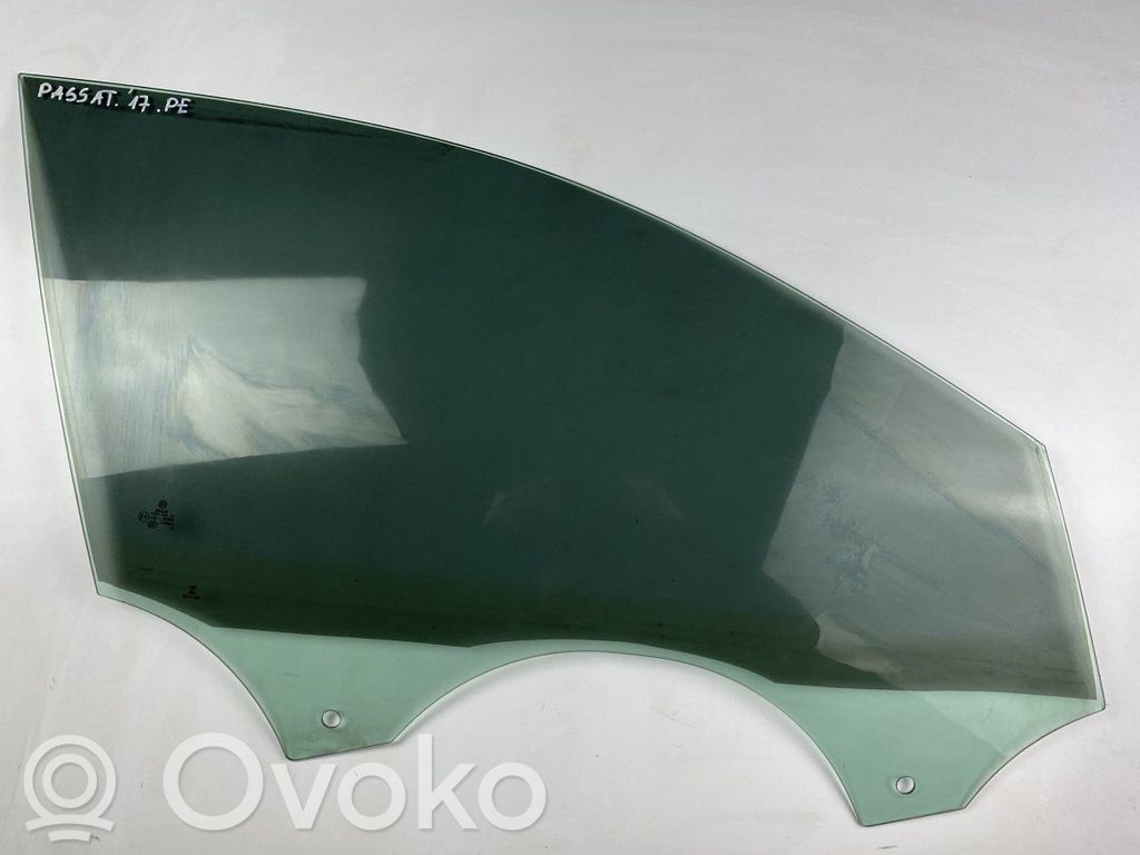 Volkswagen PASSAT B8 Front door window glass four-door 