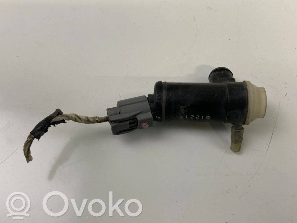 Subaru Legacy Windshield washer spray nozzle 