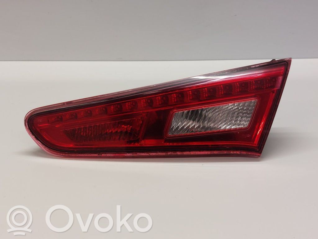 Alfa Romeo Giulietta Takaluukun takavalot 