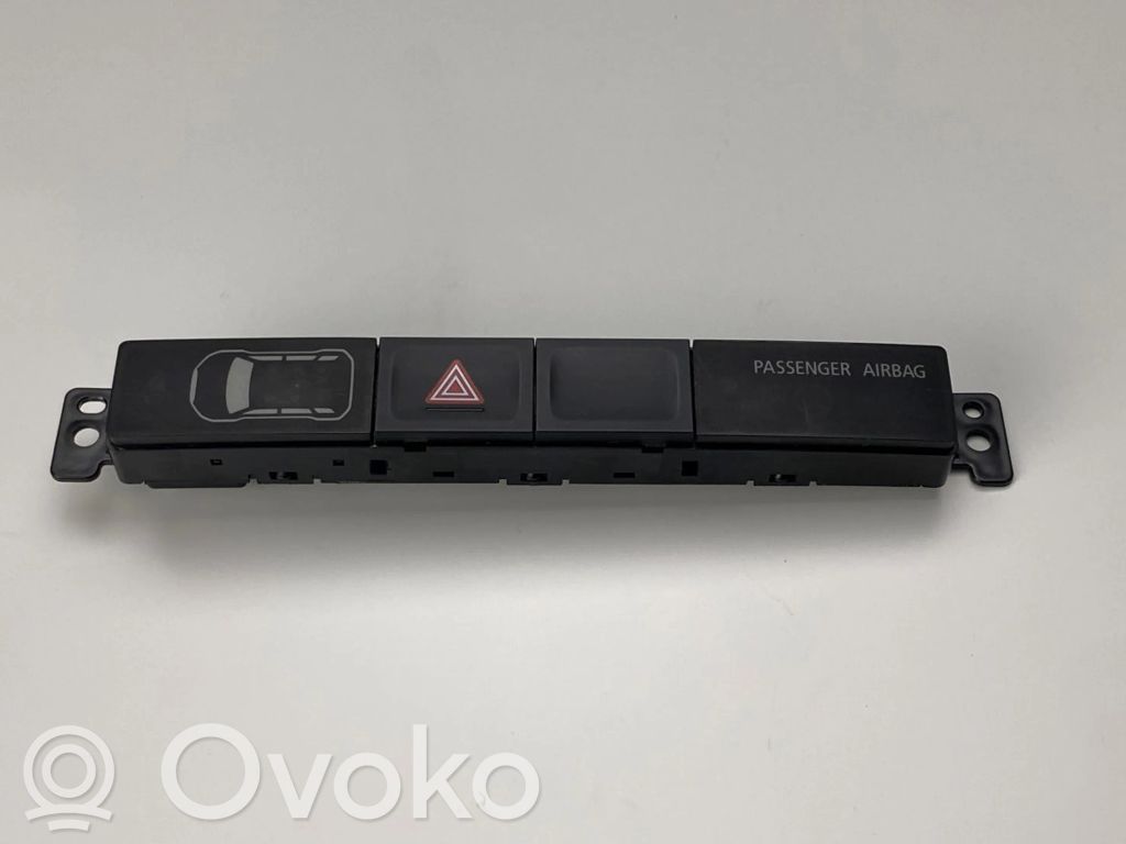 Mitsubishi L200 Alarm switch 