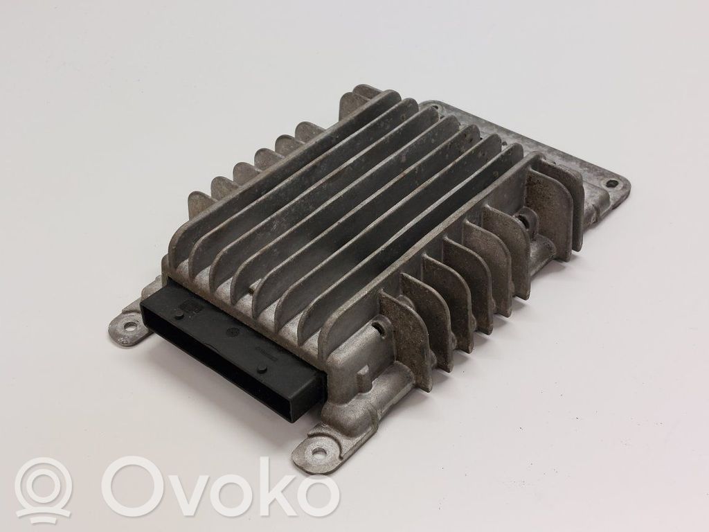Audi A4 S4 B6 8E 8H Wzmacniacz audio 