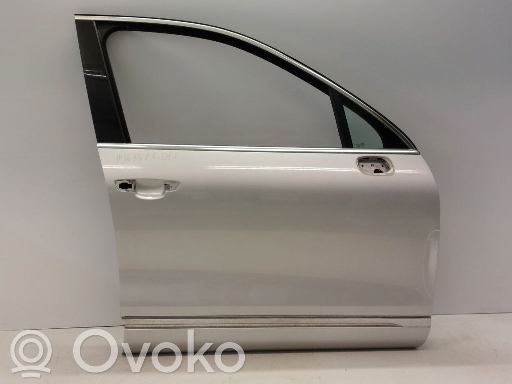 Volkswagen Touareg II Drzwi przednie 