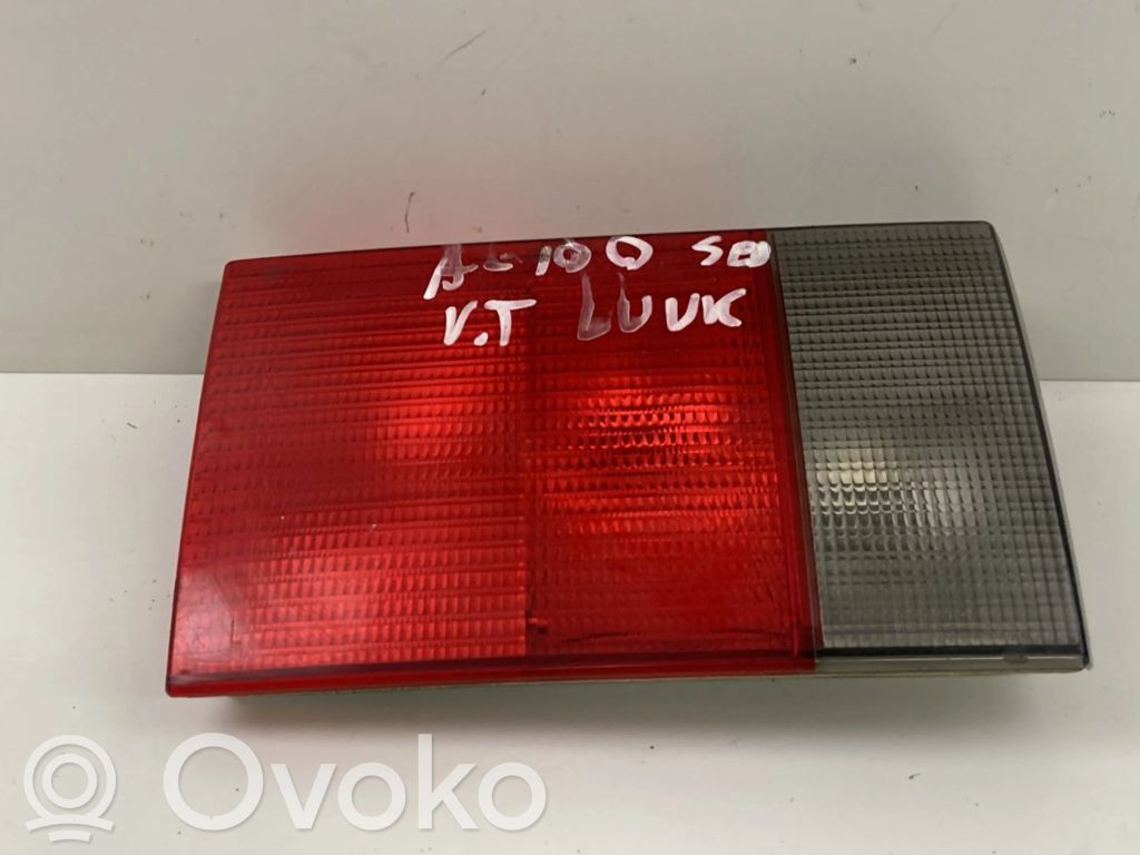 Audi 100 S4 C4 Takaluukun takavalot 