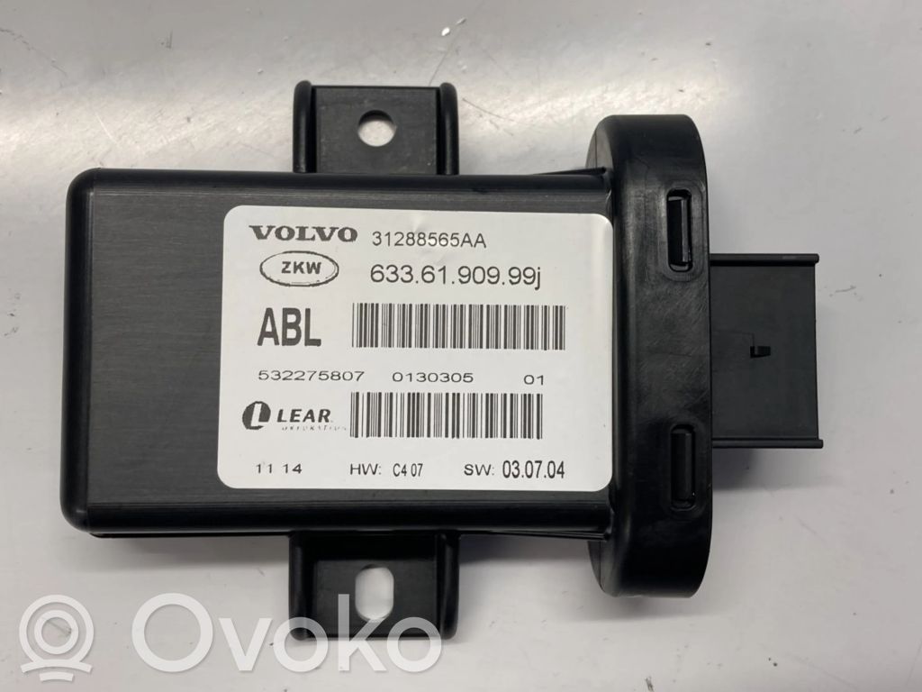 Volvo XC70 Light module LCM 