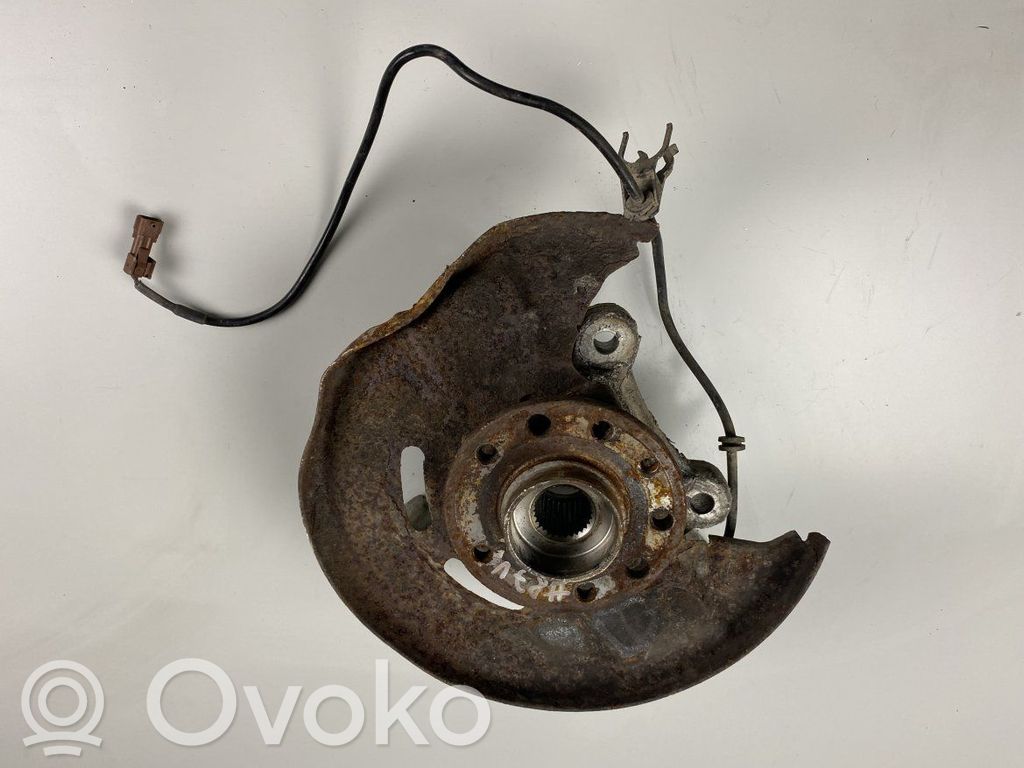 Front wheel hub spindle knuckle