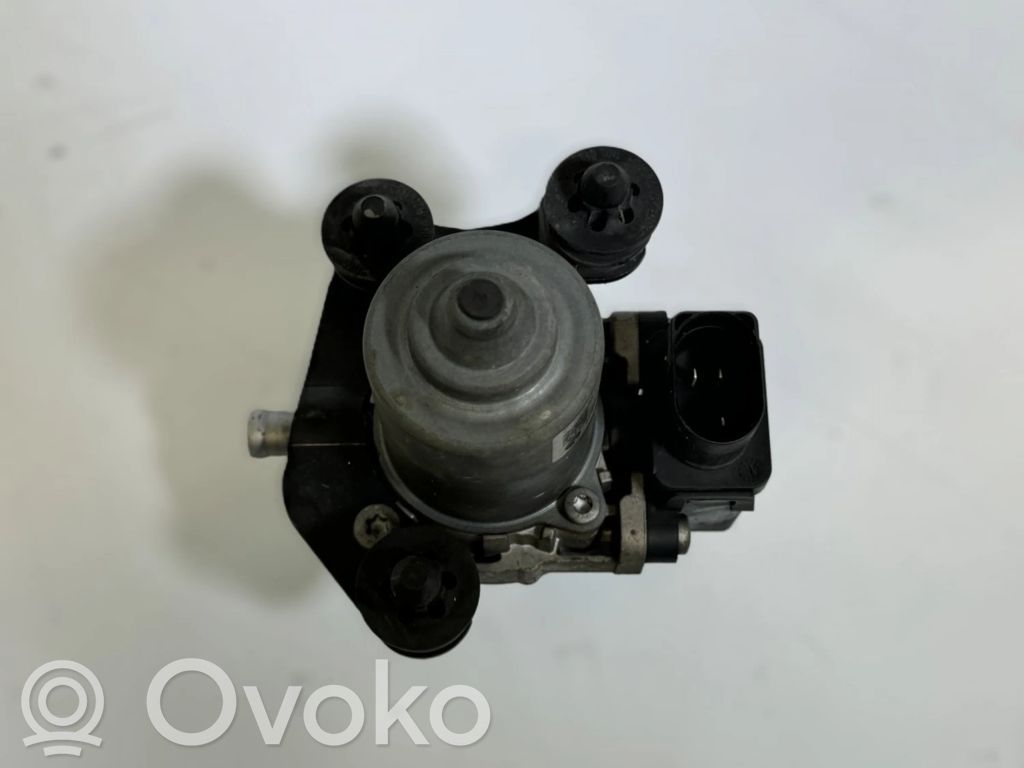 Volkswagen Golf VI Wspomaganie hamulca 