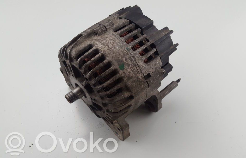 Volkswagen Polo IV 9N3 Alternator 