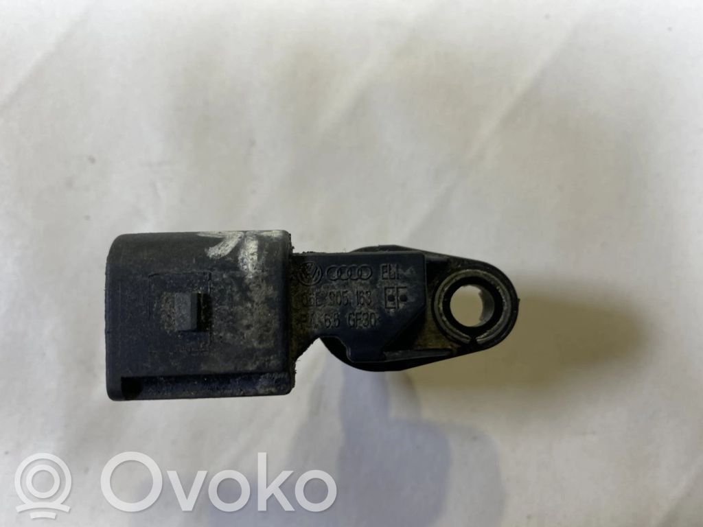 Audi A4 S4 B7 8E 8H Czujnik położenia wału korbowego 