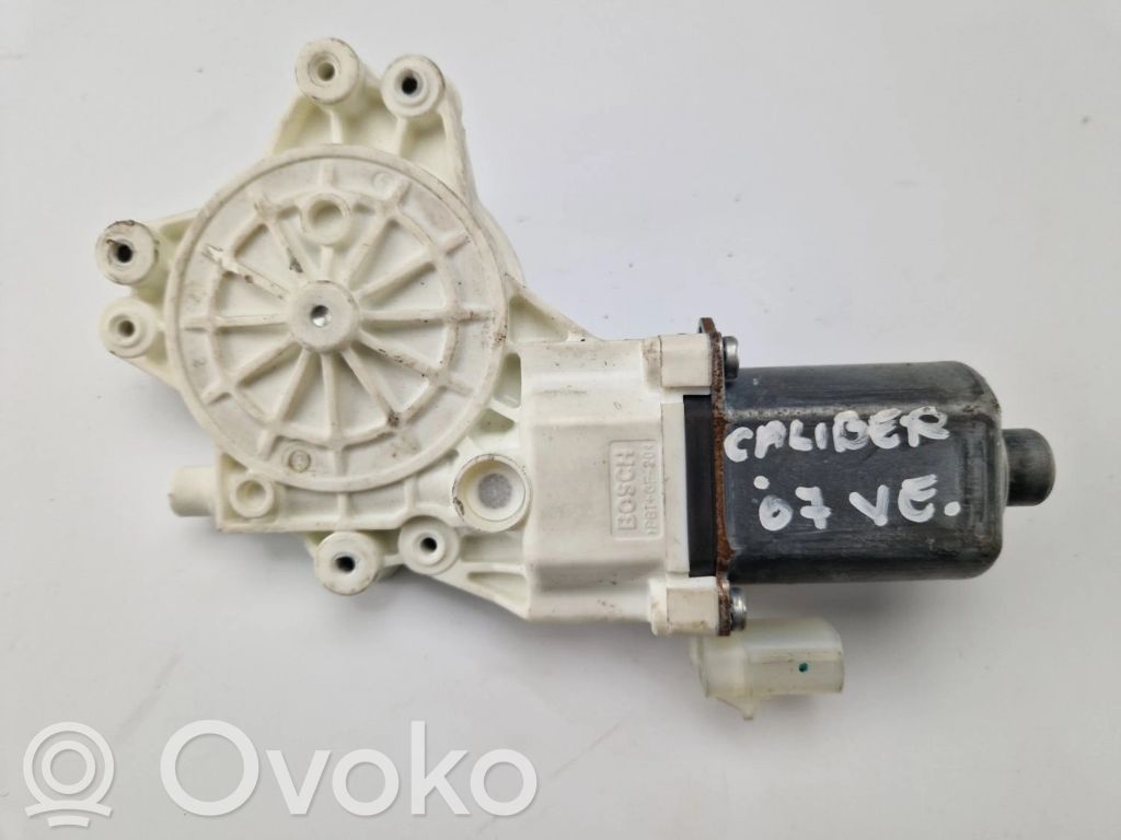 Dodge Caliber Motor del regulador de la ventanilla de la puerta delantera 