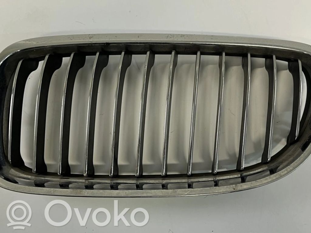 BMW 3 E90 E91 Priekšējais režģis 