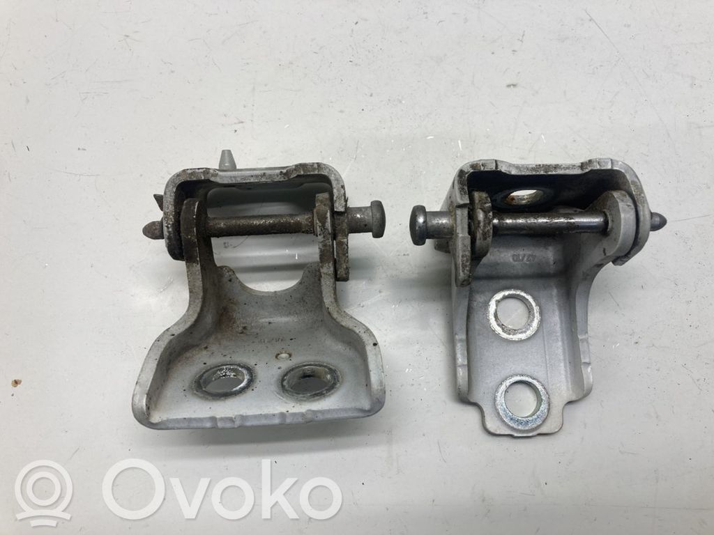 Peugeot 508 Front door lower hinge 