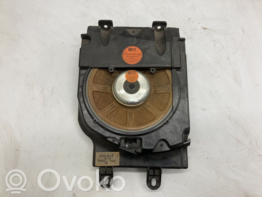 BMW 7 E65 E66 Subwoofer 