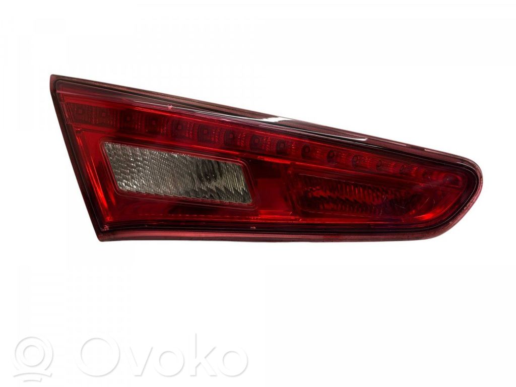 Alfa Romeo Giulietta Takaluukun takavalot 