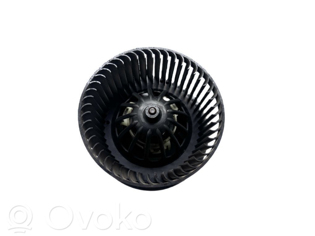 Renault Clio III Mazā radiatora ventilators 